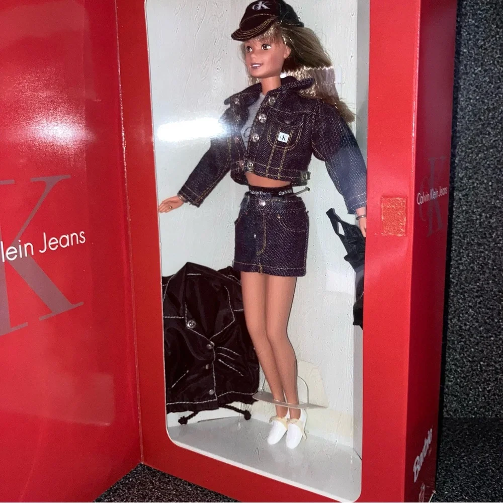 NWT BARBIE Calvin Klein Jeans Bloomingdales BARBIE doll #16211  1996